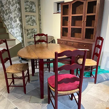 Domaine De La Renardiere - Et D'hotes A La Veuve Jaktstuga