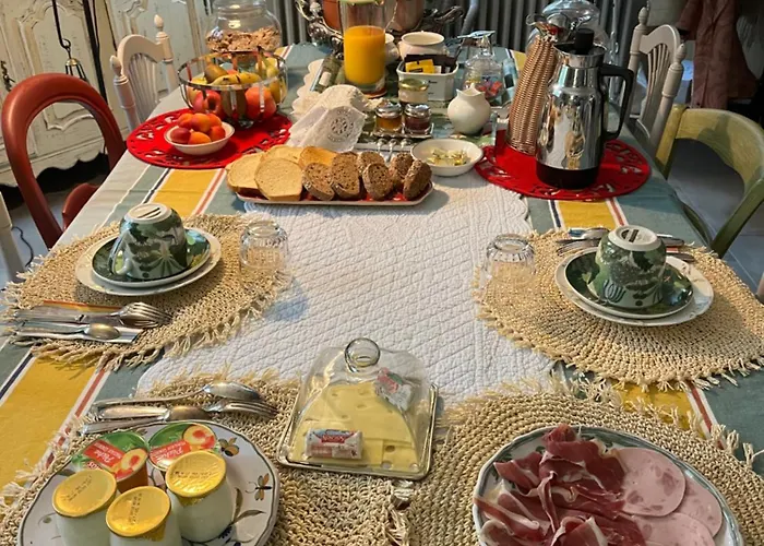 Domaine De La Renardiere - Et D'hotes A La Veuve Les Grandes-Loges