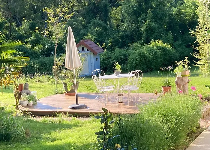 Domaine De La Renardiere - Et D'hotes A La Veuve Lodge Les Grandes-Loges