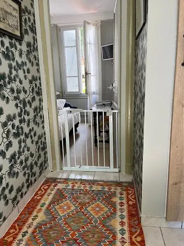 Lodge Domaine De La Renardiere - Et D'hotes A La Veuve Les Grandes-Loges