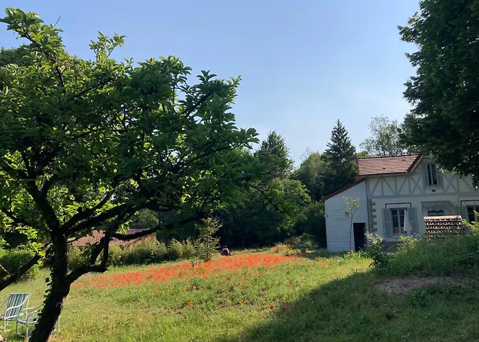 Domaine De La Renardiere - Et D'hotes A La Veuve Lodge