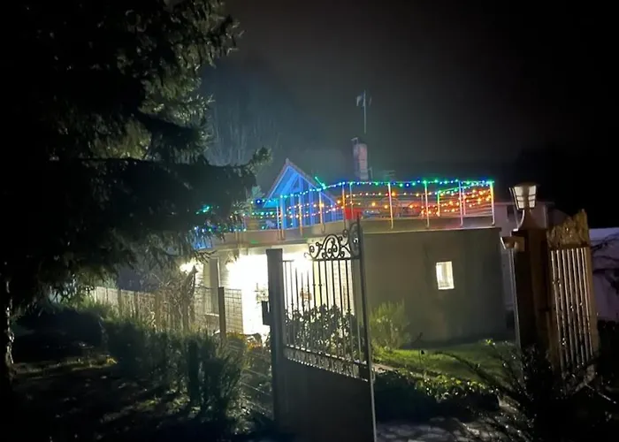 Lodge Domaine De La Renardiere - Et D'hotes A La Veuve Les Grandes-Loges