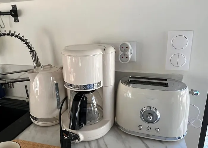 Domaine De La Renardiere - Et D'hotes A La Veuve Lodge